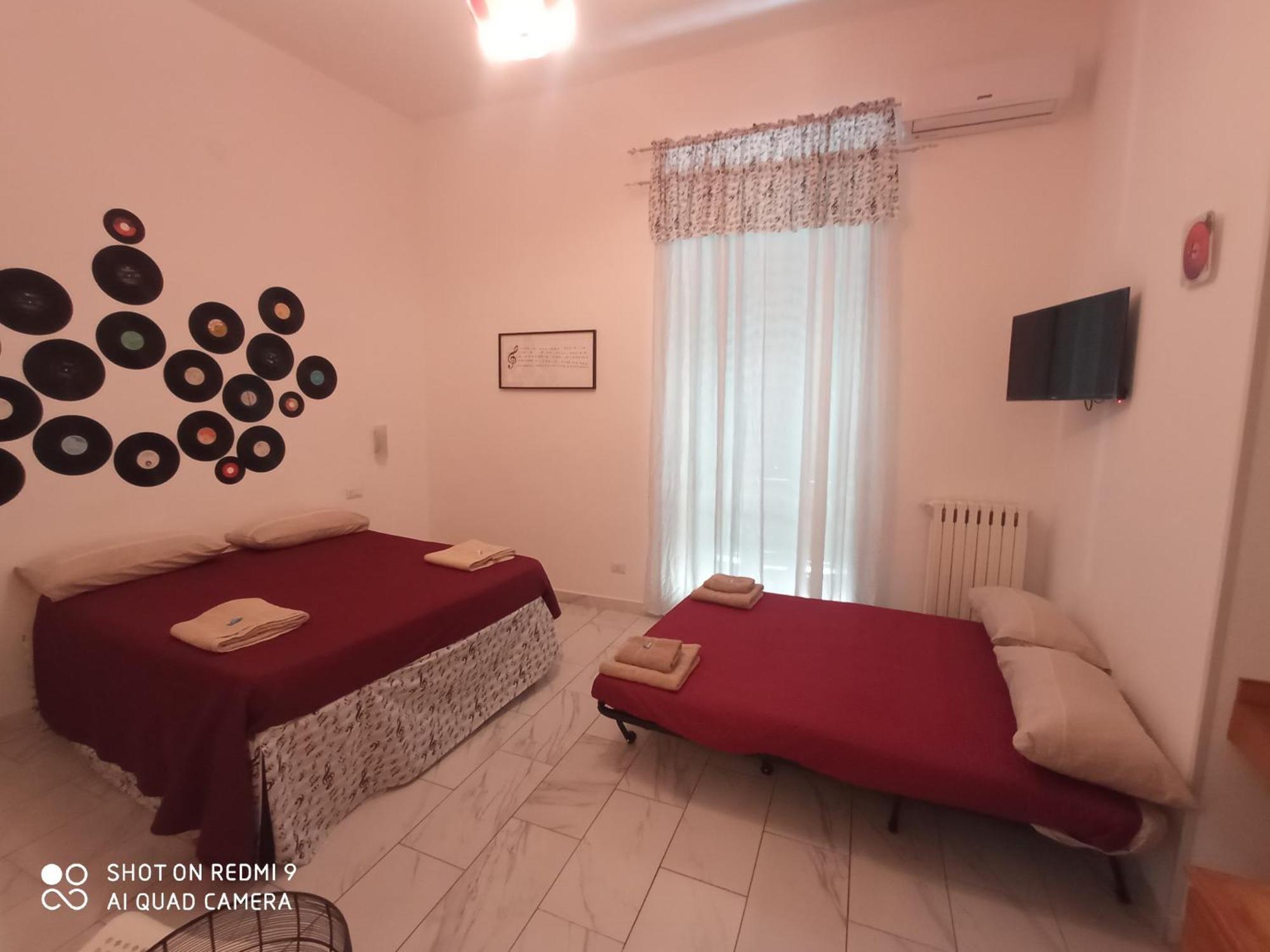 La Maison Di Wanda Bed & Breakfast เนเปิลส์ ภายนอก รูปภาพ