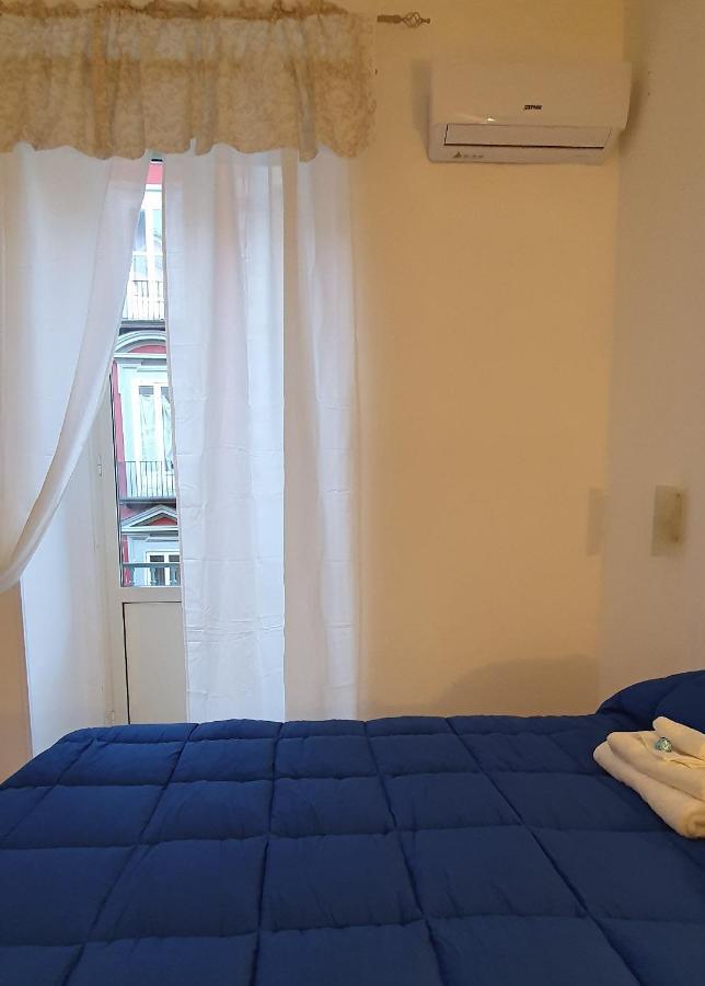 La Maison Di Wanda Bed & Breakfast เนเปิลส์ ภายนอก รูปภาพ